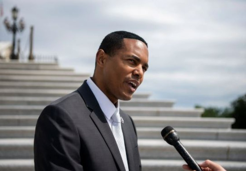 Kongresisti Torres për Eliot Engel  Ishte hero  pati rol kyç në mbrojtjen e shqiptarëve nga gjenocidi i Millosheviqit