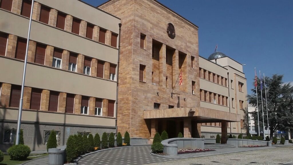 ligji per perfaqesim te drejte ende nuk eshte dorezuar ne kuvend 69e65093049cd