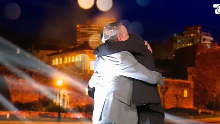 Mateo takon babain në studio  Ishe dardani i asaj shtëpie  dasmën e madhe do e bëjmë te porta e kalasë