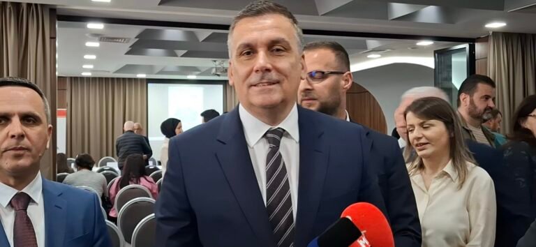 muhamet hoxha se shpejti nis ndertimi i qendrave rajonale per grumbullim e mbeturinave 69f0bf2450dca