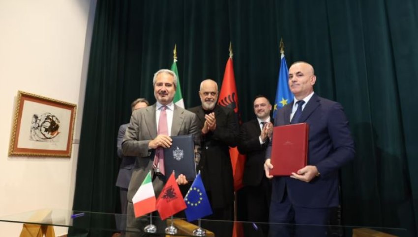 nenshkruhet marreveshja per ndertimin e anijeve luftarake ne shqiperi 69f225308196c