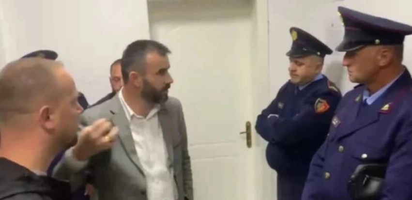 panelet fotovoltaike nderpritet mbledhja e keshillit bashkiak ne bulqize efektivet perplasen me banoret 69f376b33655e