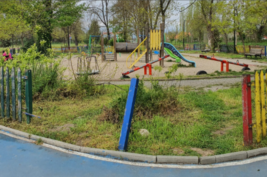 parku i qytetit ne kumanove i lene pergjysme dhe eresire mungojne uleset dhe kendi i lojerave komuna pa plan konkret 69edc9185c711