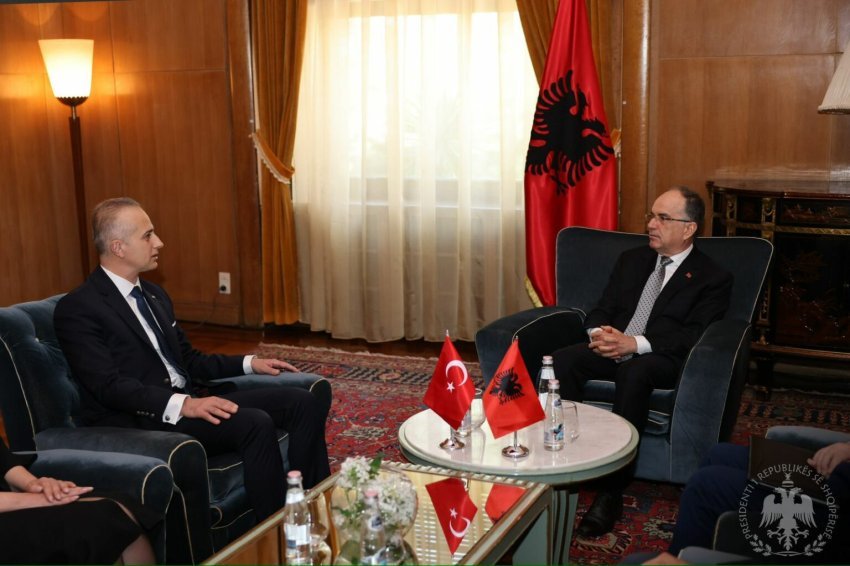 presidenti begaj pranon letrat kredenciale te ambasadorit te ri turk ne vendin tone 69e236dfe80c3