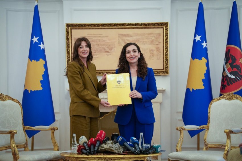 reagimi i pare i haxhiut si presidente ne detyre perkushtim dhe respekt per ligjin 69d14abdd23d7