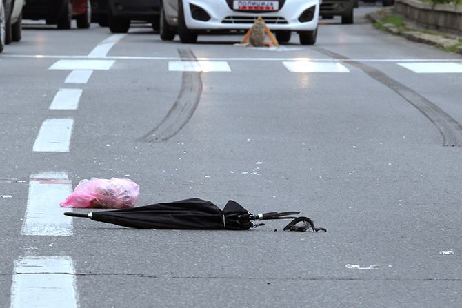 shoferi i dehur perplas kembesorin e dehur dhe iken 69ddf74836fd8