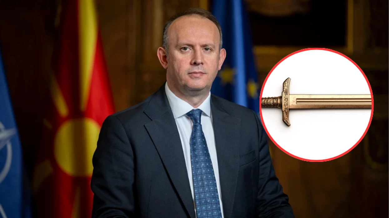 shpate prej ari perle ne guaske te arit dhe monedha kshpk publikon dhuratat qe kane pranuar zyrtaret shteteror 69f3474d11c1b