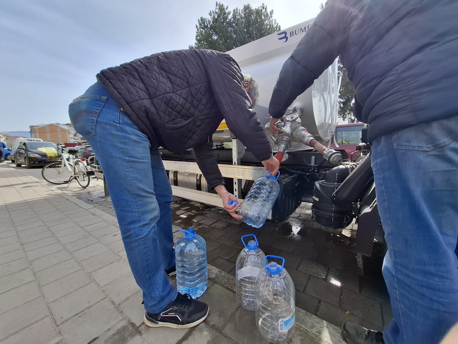 struga ne kaos me faturat e ujit qytetaret paguajne komuna premton rimbursim me keste 69dba86e84fd3