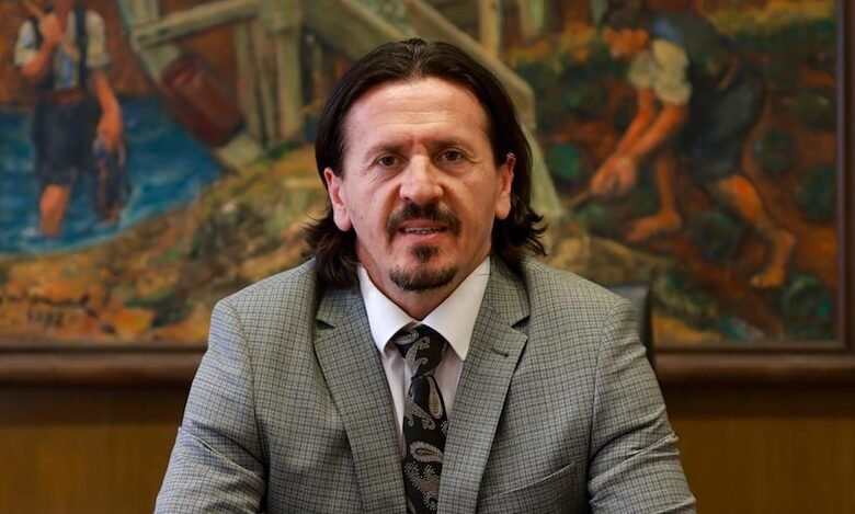 sulejmani per aq kohe sa vlen i eshte pjese e qeverise nuk do te lejohet mbyllja e asnje institucioni shqiptar 69e946a15522e