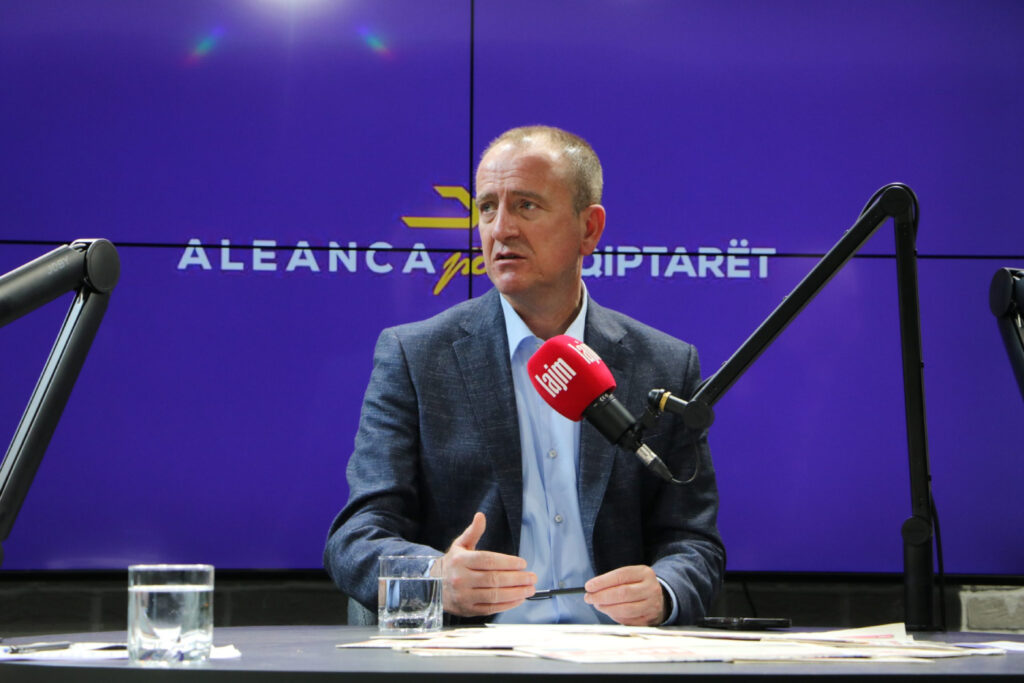 taravari mbeshtet kerkesat e studenteve shqiptare si prind dhe profesor e kam detyrim moral 69cfe70fe380d