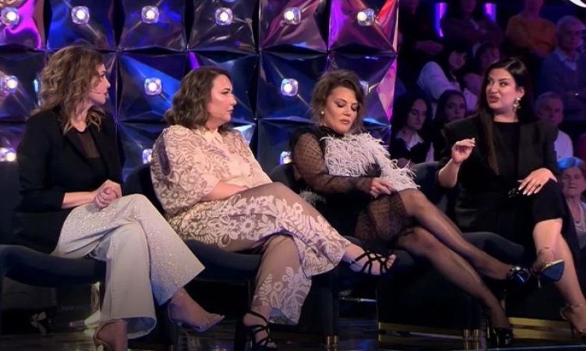 tezja e selin perballet me bashkeshorten e rogertit ne fan club shyqyr qe u perplas me te qe te harrohej krevati i mirit 69deecb7b809a