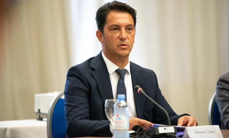 VLEN: Zëvendëskryeministri Sali është autorizuar që të mbrojë Ligjin për përfaqësim të drejtë në Kuvend 3 vlen zevendeskryeministri sali eshte autorizuar qe te mbroje ligjin per perfaqesim te drejte ne kuvend 69d6d2ecb61f1