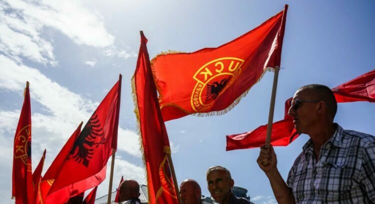 200 mije firma ne mbeshtetje te krereve te uck dorezohet peticioni ne hage 69f918a225d8f