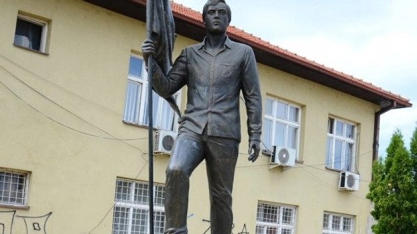 37 vjet nga vraja e Ali Ajetit 3 37 vjet nga vraja e ali ajetit 6a1a7a531d6fd