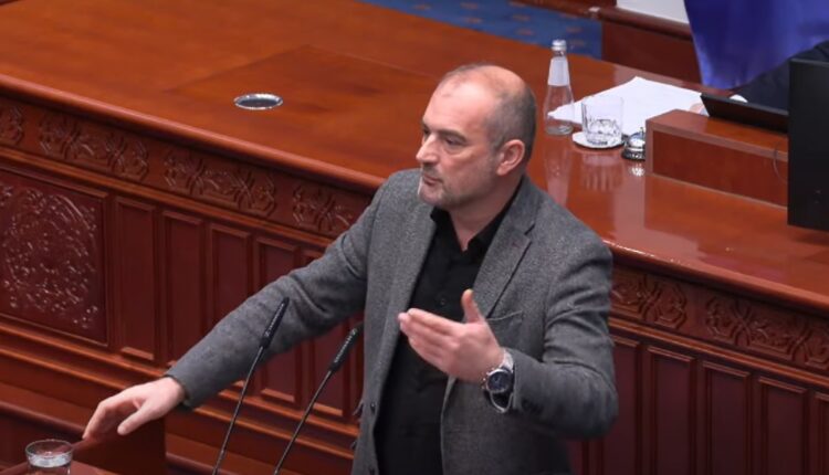 ASH: Provimi i jurisprudencës në shqip nuk kërkon ligj të ri, por zbatim të Ligjit për Gjuhët 3 ash provimi i jurisprudences ne shqip nuk kerkon ligj te ri por zbatim te ligjit per gjuhet 6a0c8c13b3be9