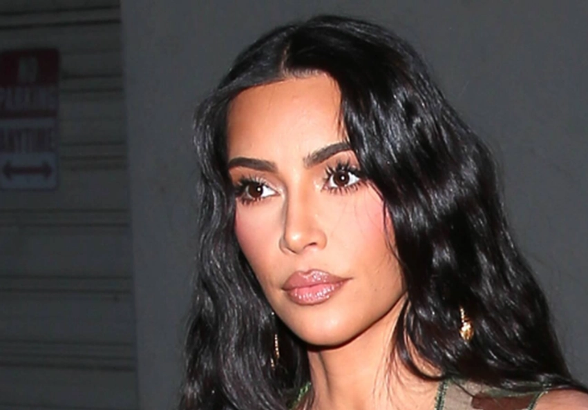 dizajnerja nga new york akuzon kim kardashian per kopjim te emrit dhe kerkon 69f61b6234215