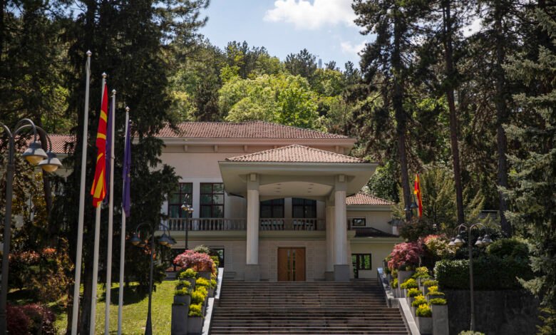 dyshime per spiunazh ne kabinetin e presidentes prokuroria heton nese dikush ka dorezuar sekrete te nje sherbim i huaj 6a0ca6e8960d8