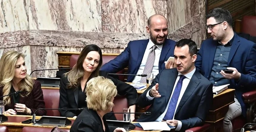efekti tsipras kater deputete largohen nga e majta e re ne greqi 6a1aebc65fcc8