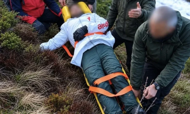 Ekipet e QMK-së shpëtuan një alpinist në malin e Korabit 3 ekipet e qmk se shpetuan nje alpinist ne malin e korabit 6a12cde11bf9e