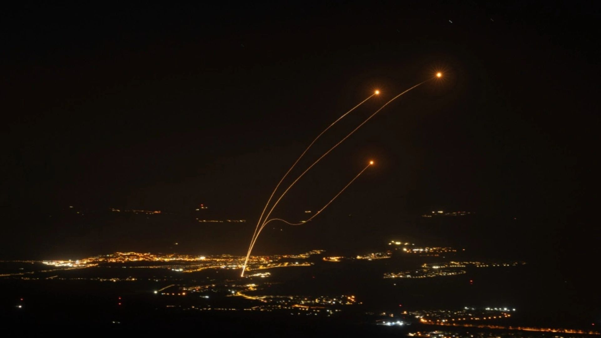 hezbollahu nis sulme te reja ndaj izraelit godet me drone 4 kampe ushtarake 6a154be60d3e9