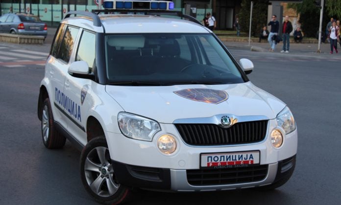 konflikt verbal mes policit dhe qytetarit ne tetove sherr parkingu 6a0486eca745c