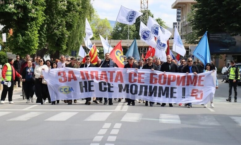 luftojme per paga nuk lutemi qindra njerez ne protesten e lsm se ne shkup me rastin e 1 majit 69f4b3d0eecaf