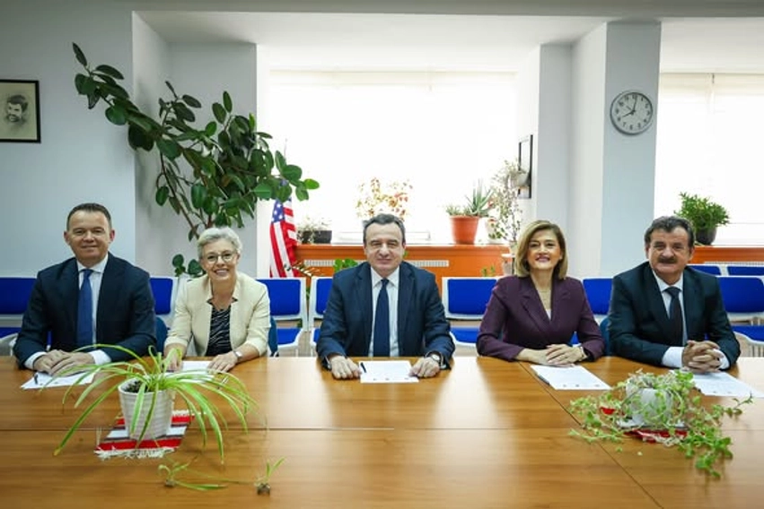 lvv nenshkruan koalicionin parazgjedhor me tri parti 69fd91cc7e645