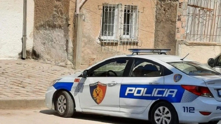 Plagosje me armë të ftohta në Lushnjë, 17-vjeçari godet me thikë 42-vjeçarin pas një konflikti 2 plagosje me arme te ftohta ne lushnje 17 vjecari godet me thike 42 vjecarin pas nje konflikti 6a1b5bd40bfbe