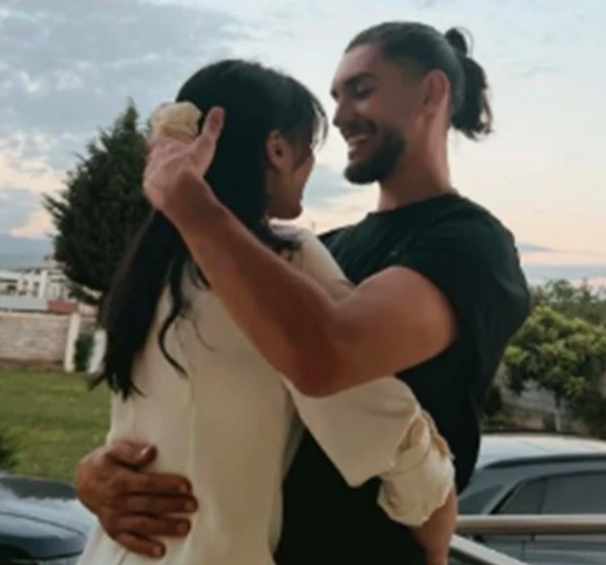 shkon ne malesi te madhe adion puka kerkon doren e fabjola elezajt tek familja 6a023122ee10d