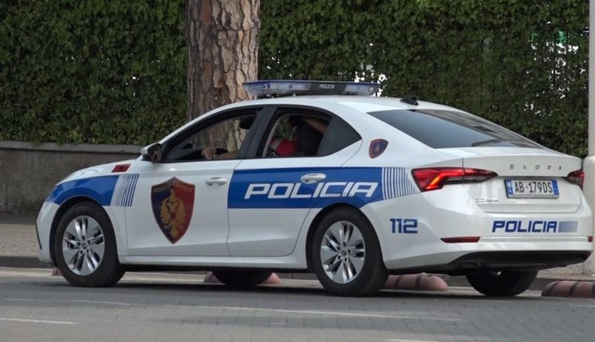 shperthim ne katin e dyte te nje pallati ne porcelan 69f6fab61554d