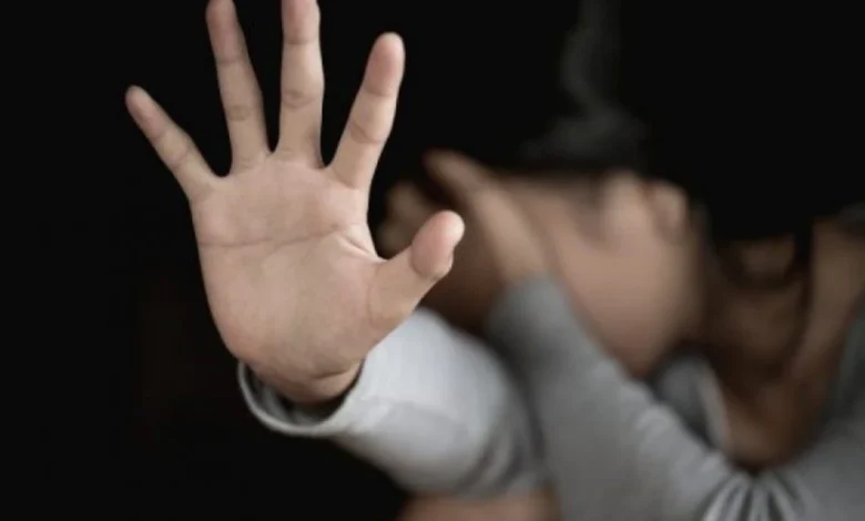 Tetë raste të dhunës në familje për një ditë, gjashtë persona përfundojnë në stacion policor 3 tete raste te dhunes ne familje per nje dite gjashte persona perfundojne ne stacion policor 6a0728a30ef3a