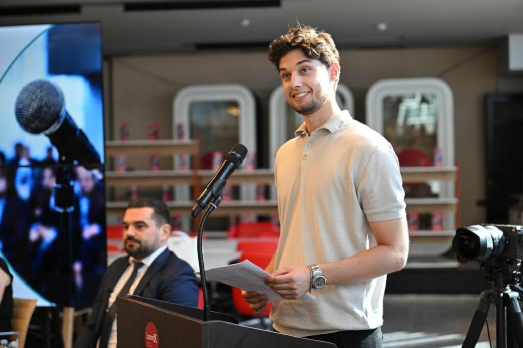 Ademi: Nuk pranojmë zgjidhje gjysmake, kërkojmë zbatim të plotë të ligjit për gjuhët 3 ademi nuk pranojme zgjidhje gjysmake kerkojme zbatim te plote te ligjit per gjuhet 6a2970ede07eb