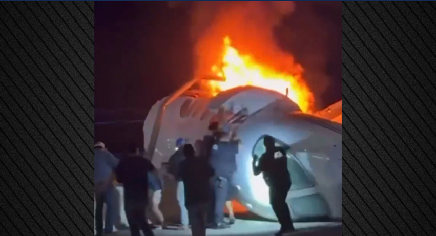 Aeroplani privat rrëzohet teksa i afrohej aeroportit të Teksasit, video tregon pasagjerët që shpëtohen 3 aeroplani privat rrezohet teksa i afrohej aeroportit te teksasit video tregon pasagjeret qe shpetohen 6a32525142ea8