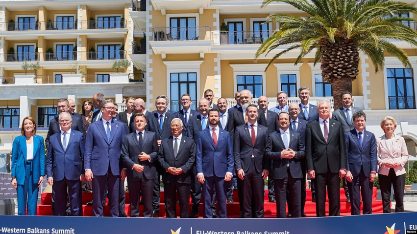 BE-ja paralajmëron diskutim strategjik për zgjerimin 3 be ja paralajmeron diskutim strategjik per zgjerimin 6a3413728596a