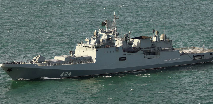 Britania e Madhe po heton raportet se një anije luftarake ruse qëlloi me armë paralajmëruese pranë jahtit në Kanalin Anglez 3 britania e madhe po heton raportet se nje anije luftarake ruse qelloi me arme paralajmeruese prane jahtit ne kanalin anglez 6a318d721b3a4