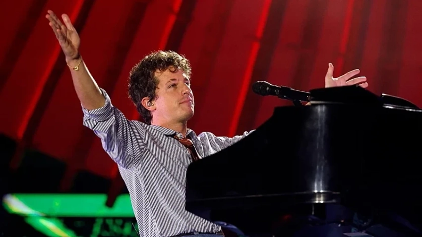 charlie puth anulon koncertin ne florida per shkak te problemeve shendetesore 6a26addc66e16