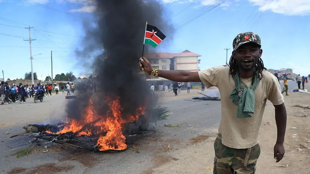 ebola protestat kunder izolimit ne kenia ushtria qellon per vdekje dy qytetare 6a1f13091e6a5