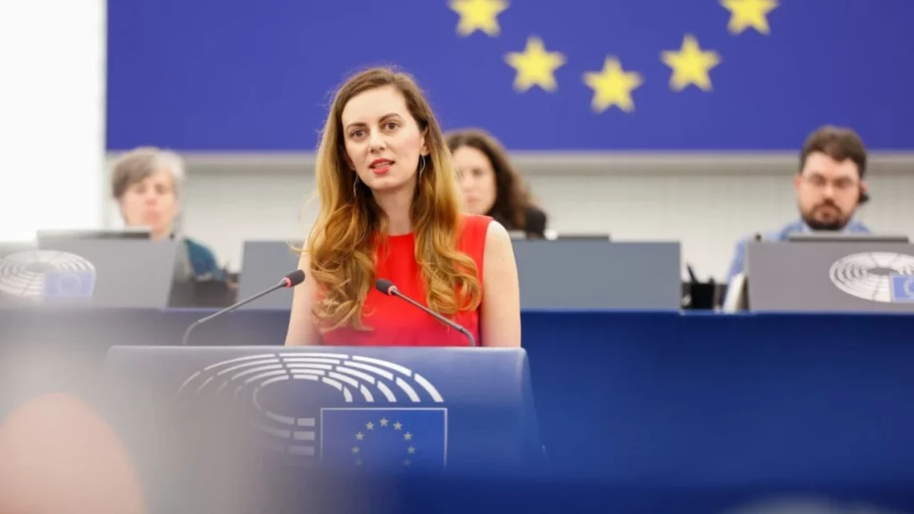 Eurodeputetja Lajkova: Të mbrohen të drejtat e bullgarëve në Maqedoni 3 eurodeputetja lajkova te mbrohen te drejtat e bullgareve ne maqedoni 6a37d54fd79b8