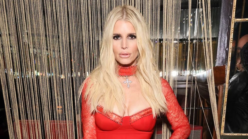 Jessica Simpson rrëfen presionin e industrisë: Më kërkuan të dobësohesha për t’u bërë si Britney dhe Christina! 2 jessica simpson rrefen presionin e industrise me kerkuan te dobesohesha per tu bere si britney dhe christina 6a2fb01b37088