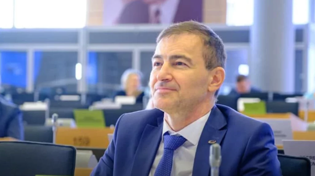 kovacev shkupi te ndaloje se perdoruri bullgarine si justifikim ata e dine shume mire se cfare duhet te bejne 6a2187f5bdc59
