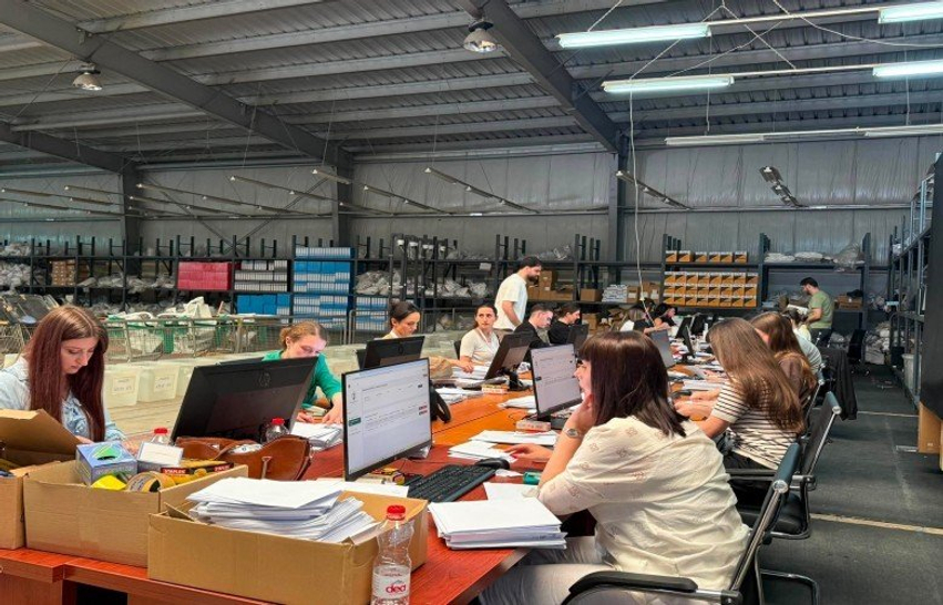 KQZ nis verifikimin e mbi 85 mijë pakove me fletëvotime nga diaspora 2 kqz nis verifikimin e mbi 85 mije pakove me fletevotime nga diaspora 6a2835f93bd25