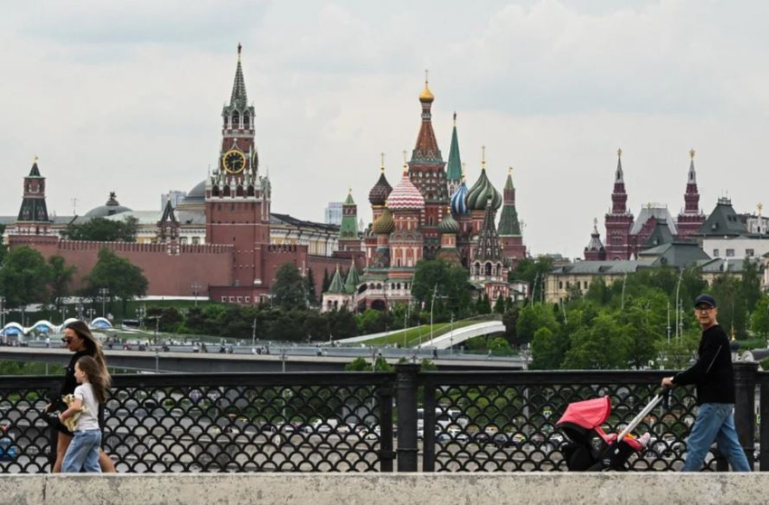 lufta ne ukraine po i kushton shtrenjte kremlinit zyrtaret ruse paralajmerojne putinin per krize