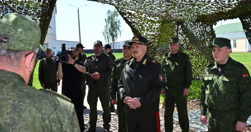 Lukashenko përpiqet të mos e zhytë Bjellorusinë në luftë pas ultimatumit të Zelenskyt 3 lukashenko perpiqet te mos e zhyte bjellorusine ne lufte pas ultimatumit te zelenskyt 6a3a1f3b9fa16