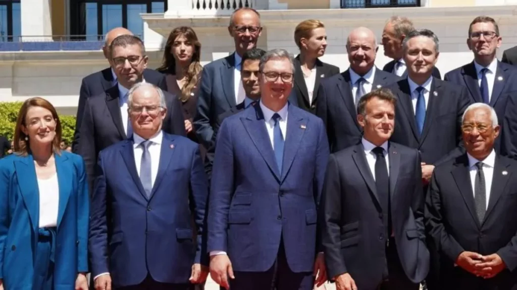 Momentum i ri për zgjerimin – për dikë një karrotë më e madhe, për dikë një shkop më i madh 3 momentum i ri per zgjerimin per dike nje karrote me e madhe per dike nje shkop me i madh 6a2544332a4b2