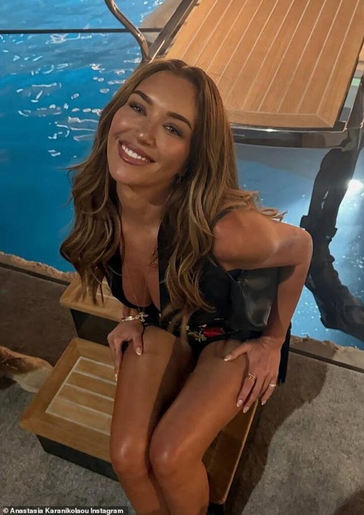Në jahtin e Monakos: Alix Earle dhe mikja e Kylie Jenner shfaqen me stil veror 3 ne jahtin e monakos alix earle dhe mikja e kylie jenner shfaqen me stil veror 6a2691bc62a09