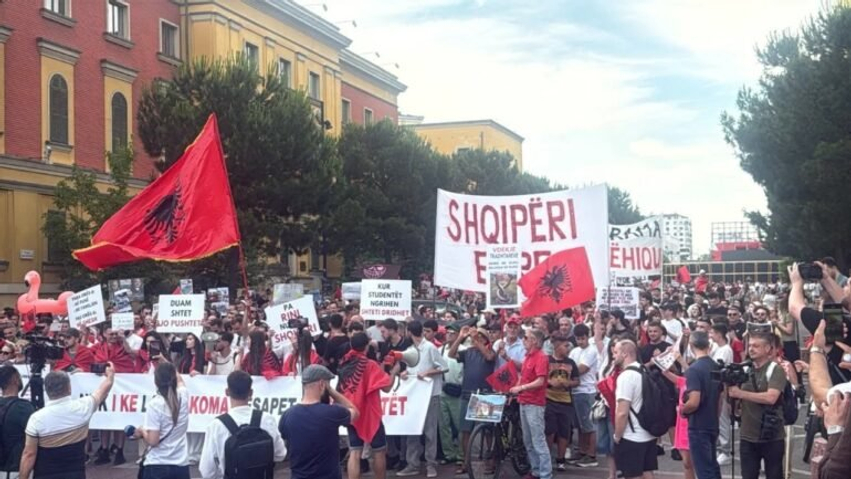 nela ende ka shprese qe protesta te kete sukses por duhen ndryshime 6a3251742360f