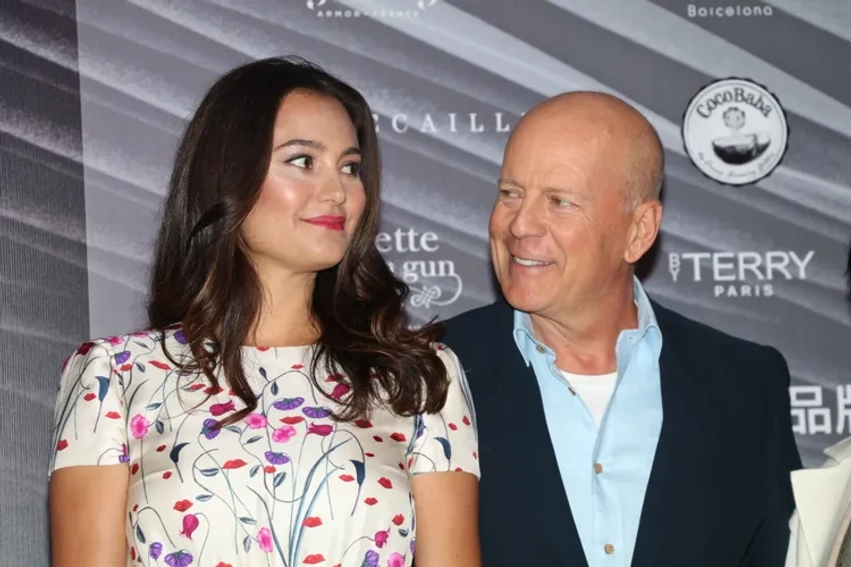 Partnerja e Bruce Willis sqaron një keqkuptim të madh rreth diagnozës së tij, demencës 3 partnerja e bruce willis sqaron nje keqkuptim te madh rreth diagnozes se tij demences 6a311dbbe0094
