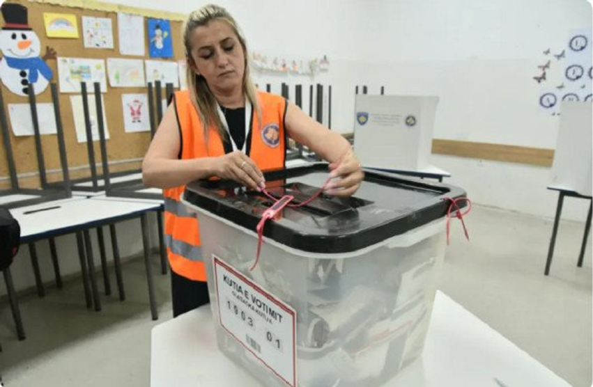 Përfundon numërimi i votave në Mitrovicën e veriut, materialet dërgohen në QNR 3 perfundon numerimi i votave ne mitrovicen e veriut materialet dergohen ne qnr 6a294f33dc7bc