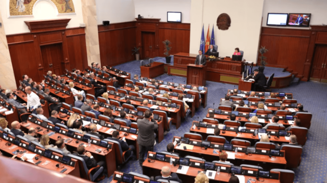 propozim ndryshimet per kodin zgjedhor dorezohen ne kuvend lsdm paralajmeron bllokade 6a42b46adb704