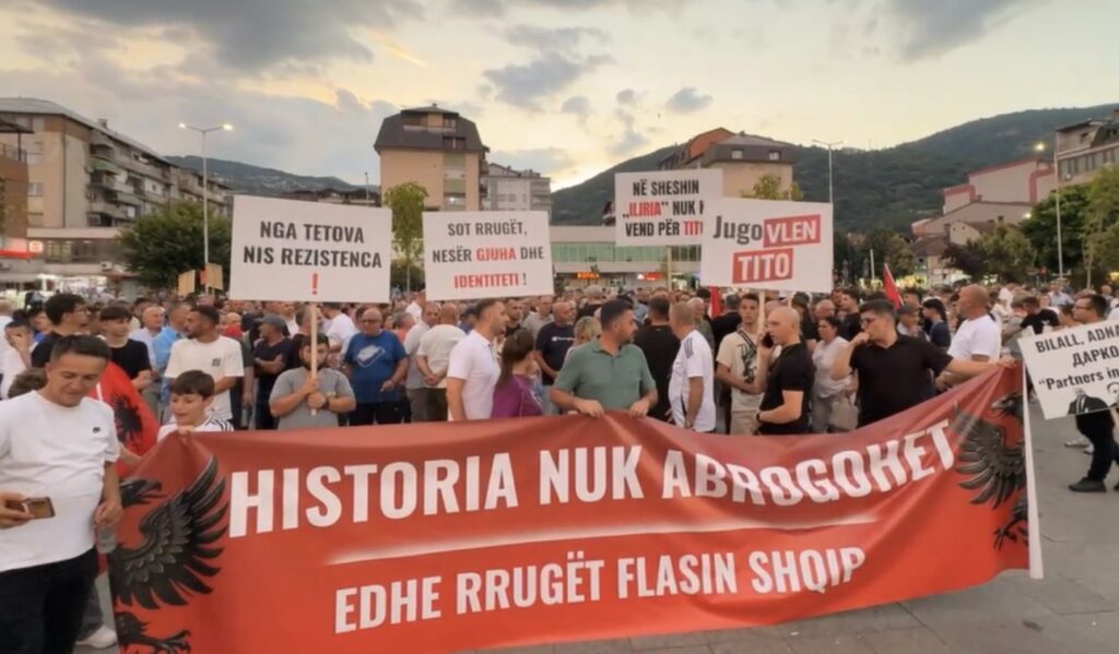 protesta ne tetove ne sheshin iliria nuk ka vend per titon 6a3edd4de14f7